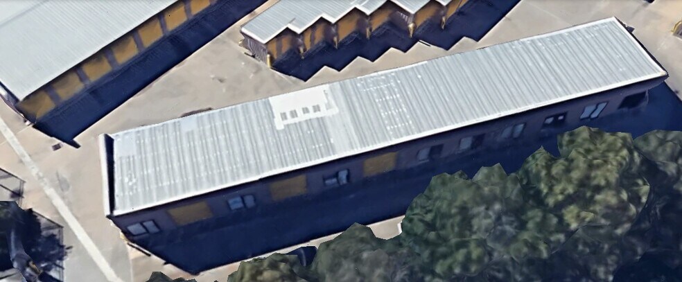 More Photos Of 11220 S Highway 6, Sugar Land Self Storage For Lease