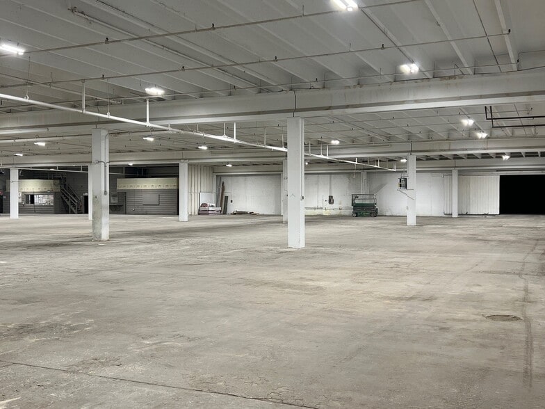 Primary Photo Of 147 Second Ave, Rochelle Warehouse For Lease