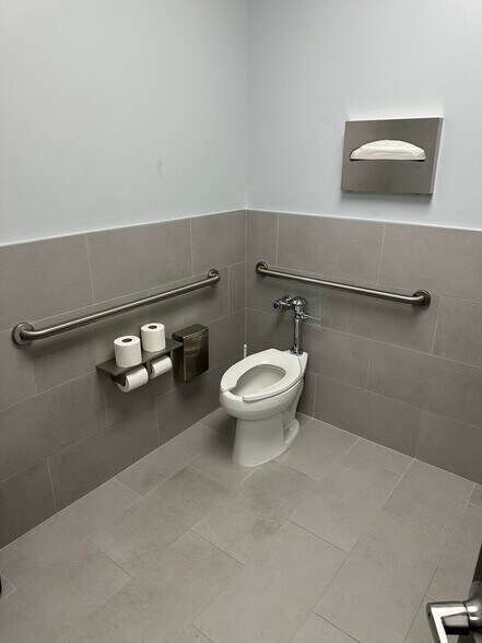 More Photos Of Beltway 8 & SH 249, Houston Unknown For Lease