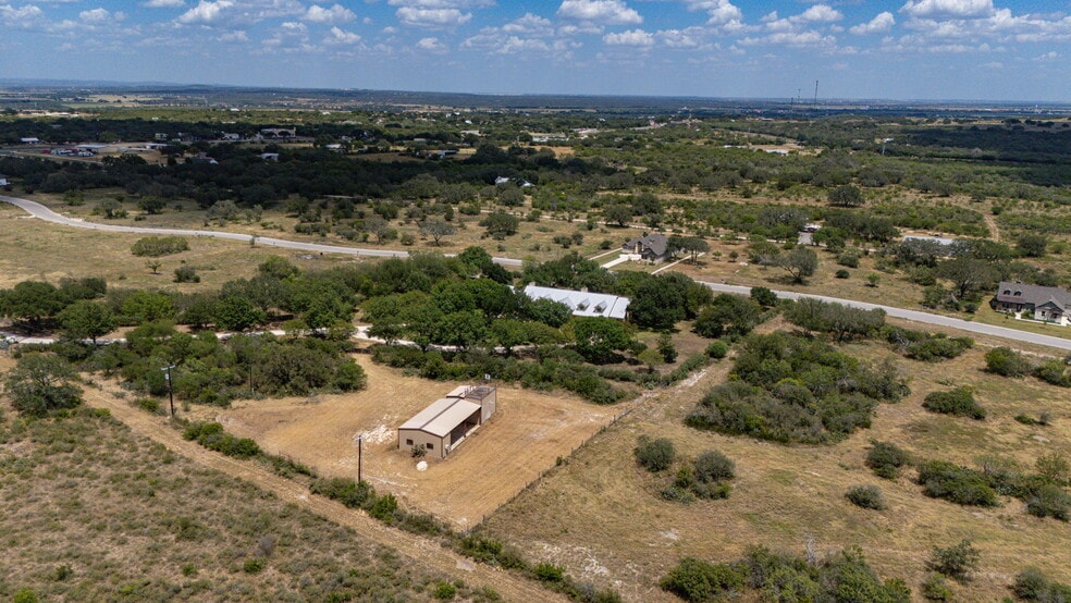 More Photos Of 2234 Highway 90 w, Castroville Flex For Sale