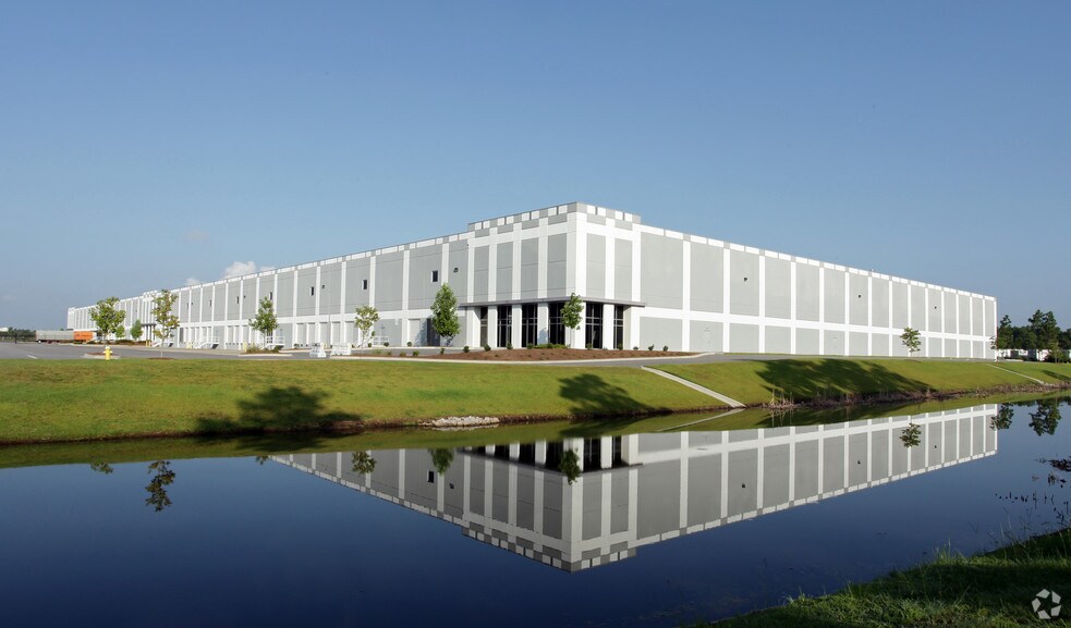 More Photos Of 1980 Technology Dr, Charleston Distribution For Lease