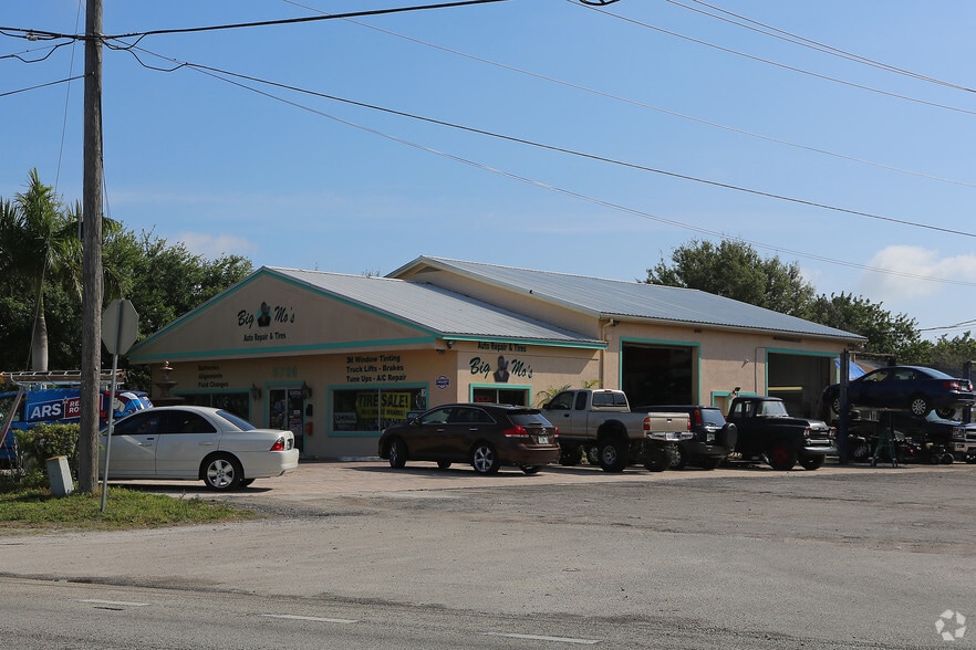 Primary Photo Of 5720 US Highway 1, Vero Beach Auto Repair For Sale