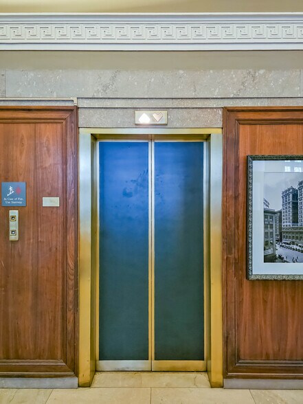 More Photos Of 1600 Farnam St, Omaha Apartments For Lease