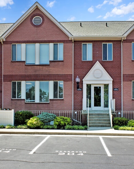 More Photos Of 22636 Glenn Dr, Sterling Medical For Lease