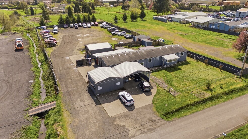 More Photos Of 29850 Kelso St, Eugene Industrial For Sale