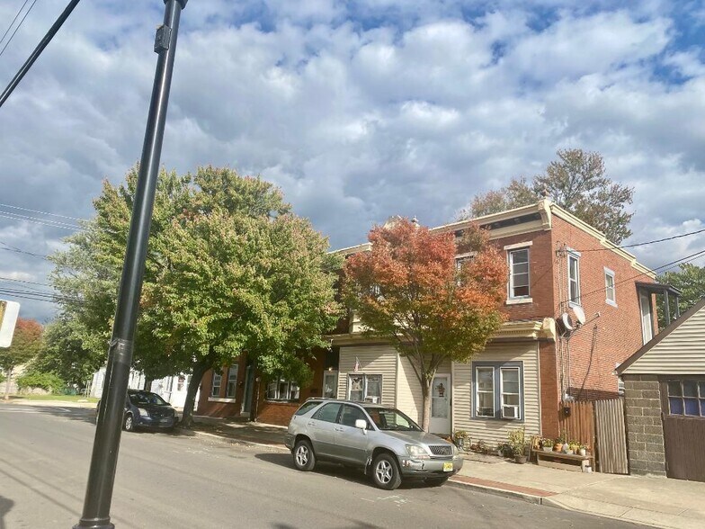 More Photos Of 230 N Burlington St, Gloucester City Apartments For Sale