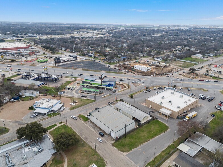 More Photos Of 2901 Speight Ave, Waco Warehouse For Sale