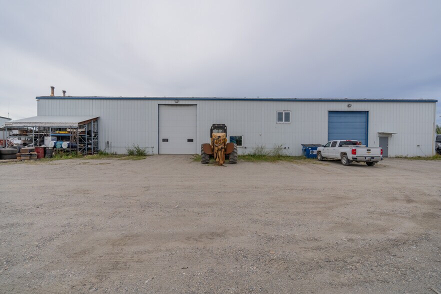 More Photos Of 1285 Queens Way, Fairbanks Warehouse For Sale