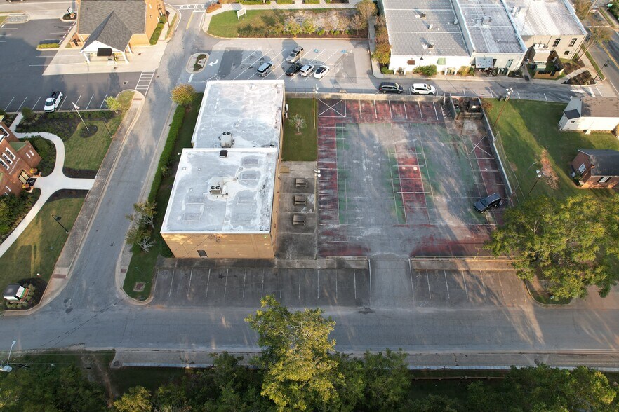 More Photos Of 16 Jackson St, Zebulon Light Distribution For Sale