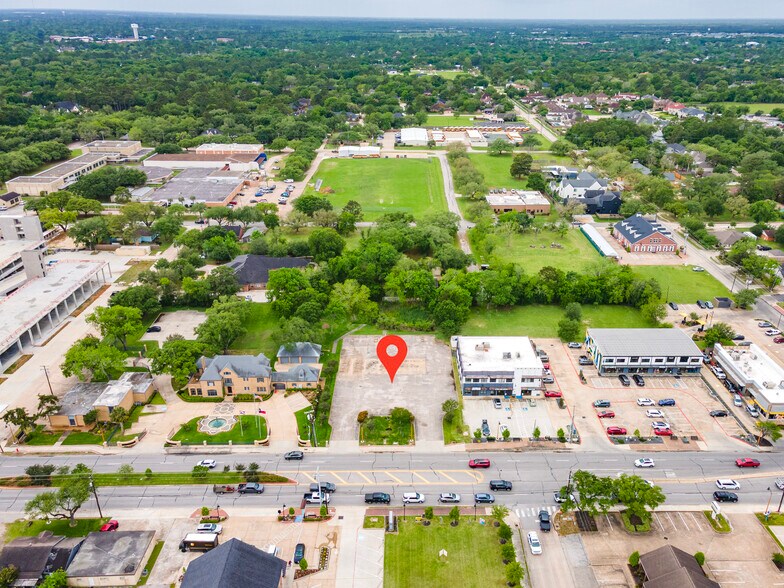 More Photos Of 310 Friendswood Dr, Friendswood Land For Lease