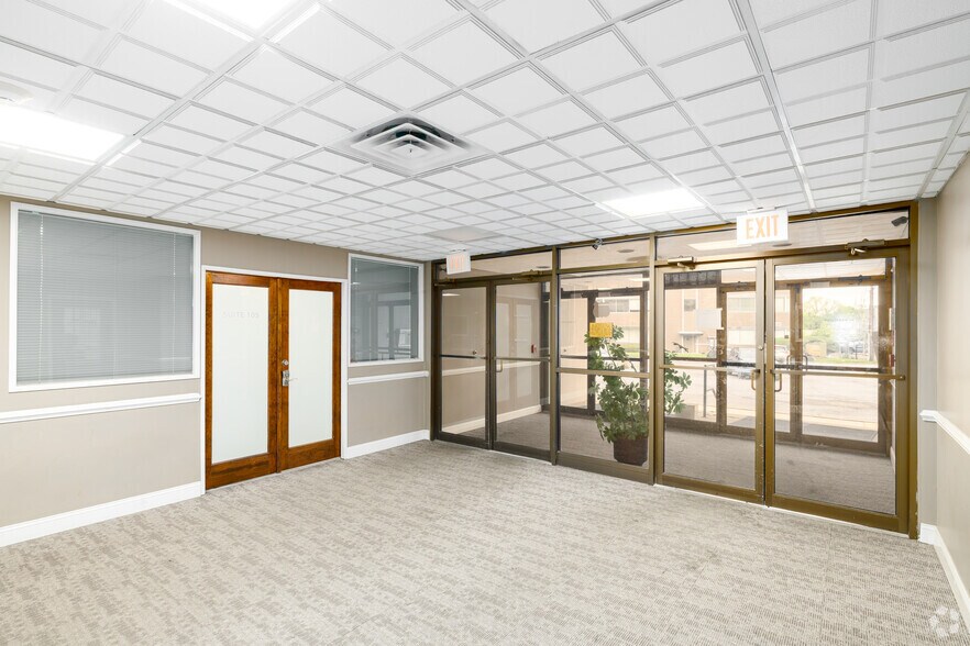 More Photos Of 950 N Kings Hwy, Cherry Hill Medical For Lease