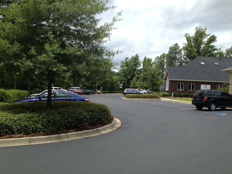 More Photos Of 690 Columbiana Dr, Columbia Medical For Sale