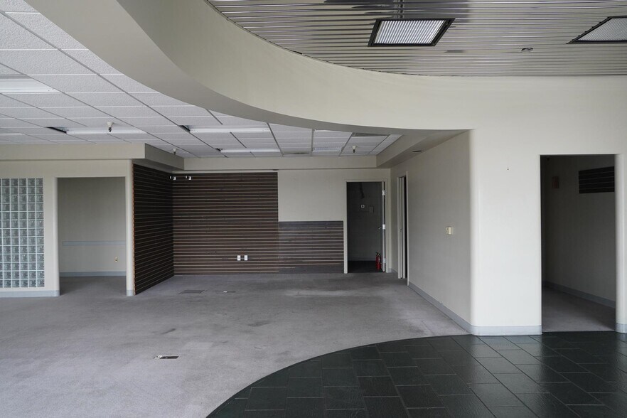 More Photos Of 1000 Melody Ln, Roseville General Retail For Lease