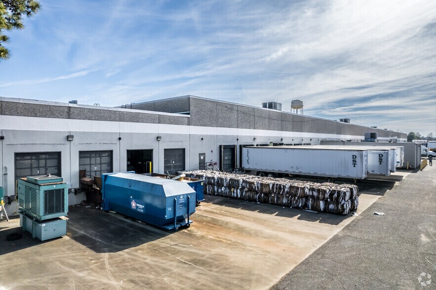 More Photos Of 3131 Appling Rd, Memphis Warehouse For Lease