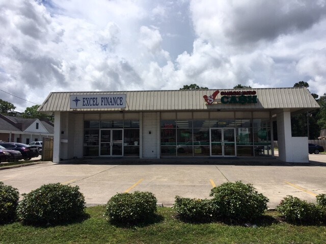 More Photos Of 9230 Florida Blvd, Baton Rouge General Retail For Sale