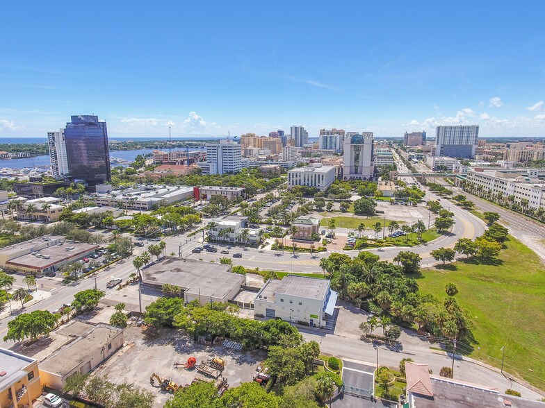 More Photos Of 420 6th St, West Palm Beach Flex For Lease