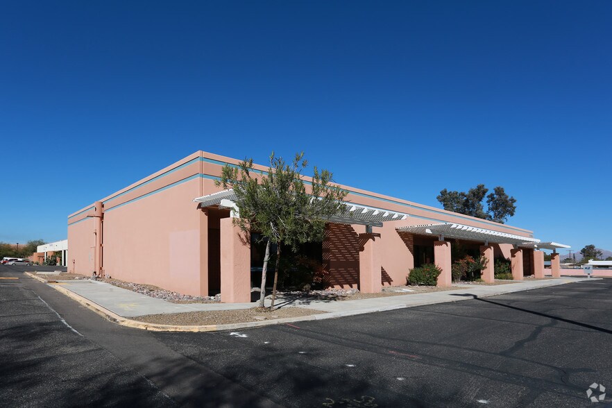 More Photos Of 3865 E 34th St, Tucson Light Manufacturing For Lease