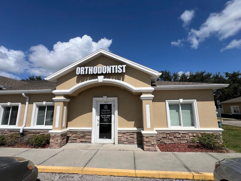 More Photos Of 13135 Kings Lake Dr, Gibsonton Medical For Lease