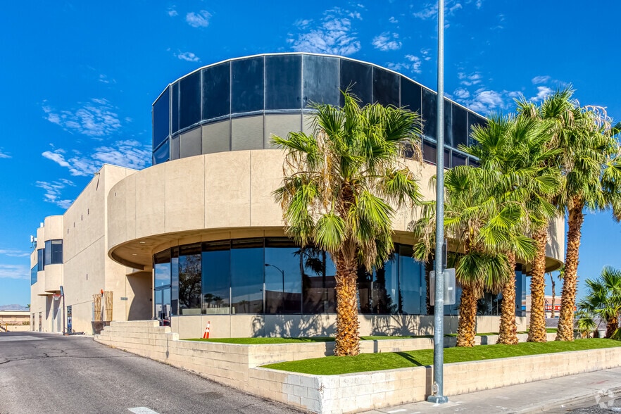 More Photos Of 6565 Spencer St, Las Vegas Medical For Lease