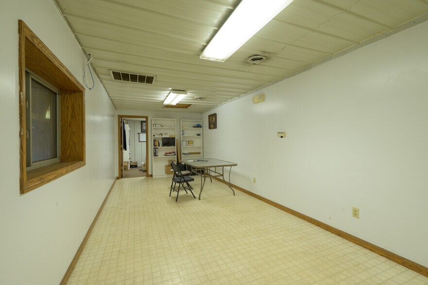 More Photos Of 31232 Red Hill Rd, Langsville Auto Repair For Sale