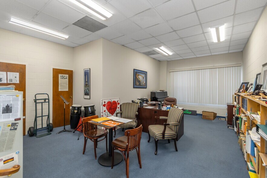 More Photos Of 411 Turner St, Clearwater Religious Facility For Lease