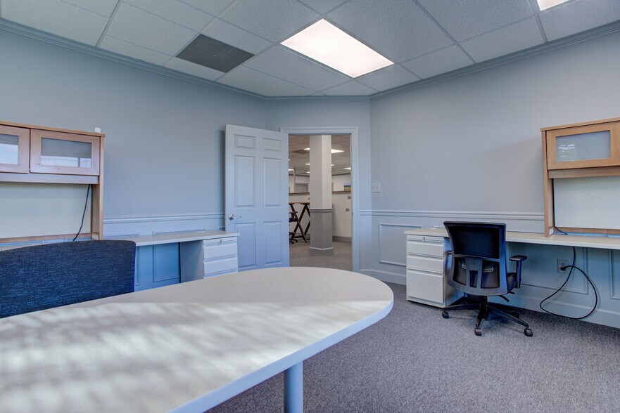 More Photos Of 930 Red Rose Ct, Lancaster Medical For Lease