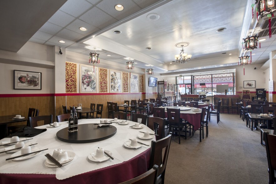 More Photos Of 726-728 Clement St, San Francisco Apartments For Lease