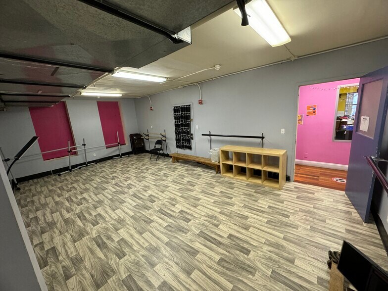 More Photos Of 2258-2260 Third Ave, New York Office Residential For Lease