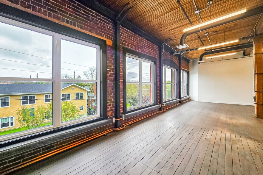 More Photos Of 266-268 St Aberdeen, Sherbrooke Office For Lease