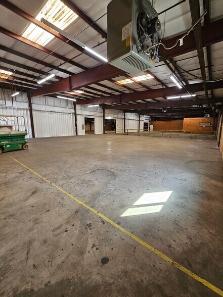More Photos Of 6221 Monticello Rd, Columbia Warehouse For Lease