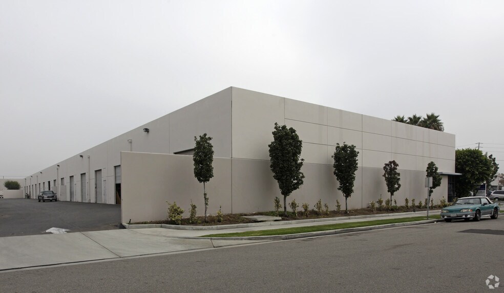 More Photos Of 1525 N Endeavor Pl, Anaheim Warehouse For Lease