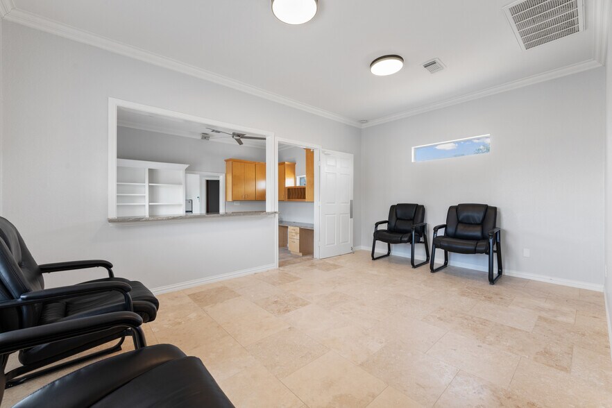 More Photos Of 103 Thousand Oaks Blvd, Georgetown Medical For Lease