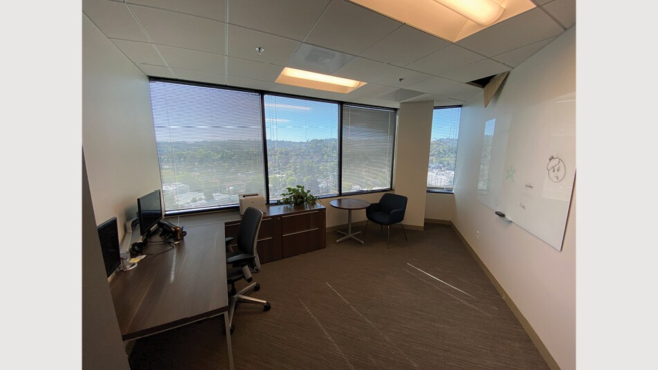 More Photos Of 15260 ventura Blvd, Sherman Oaks Coworking Space