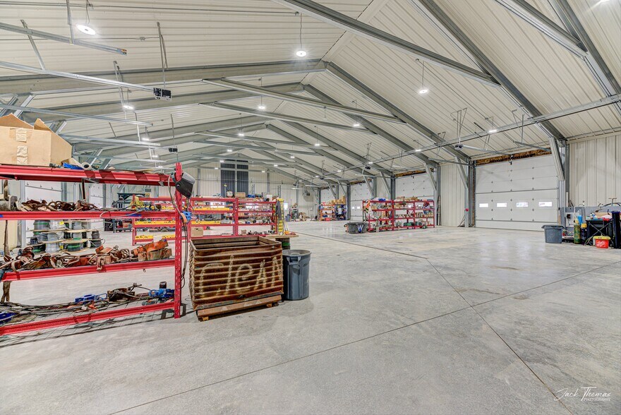 More Photos Of 4775 York Rd, Helena Light Distribution For Sale