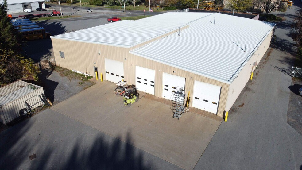More Photos Of 7765 Lakeport Rd, Chittenango Warehouse For Lease