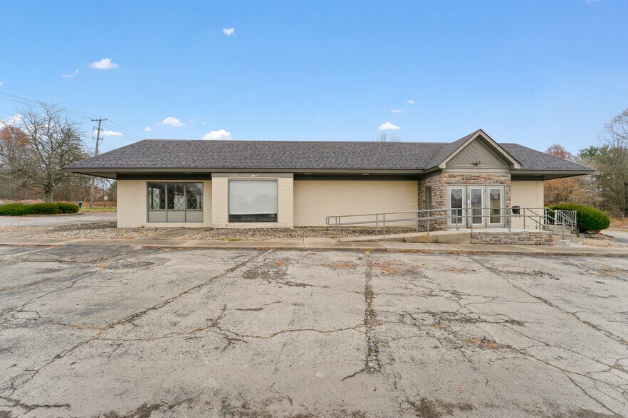 Primary Photo Of 4241 Kirk Rd, Austintown Office For Sale