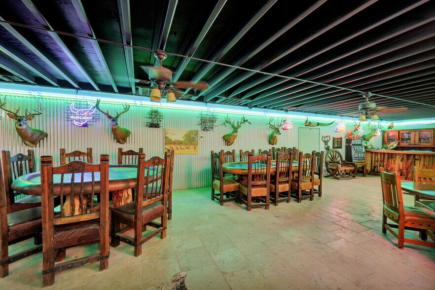More Photos Of 2828 Interstate 20, Midland Flex For Sale