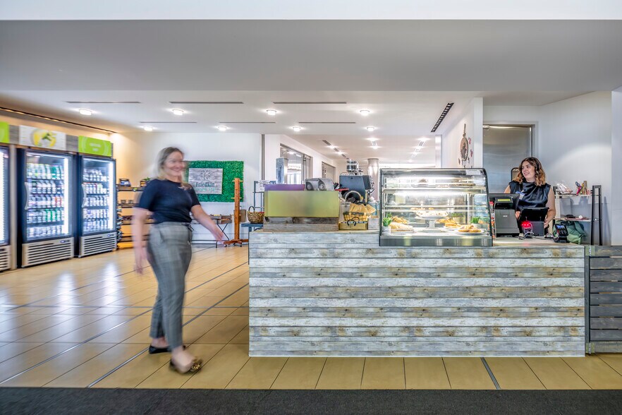 More Photos Of 1345 Enclave Pky, Houston Office For Lease