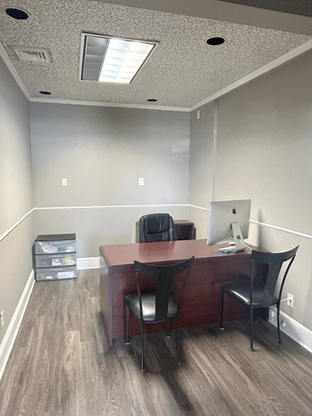 More Photos Of 785 Pearl Rd, Brunswick Office For Lease
