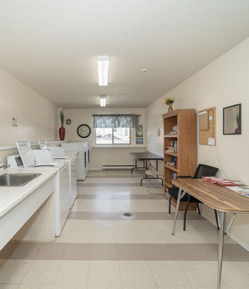More Photos Of 4 Robert St, Arnprior Apartments For Sale