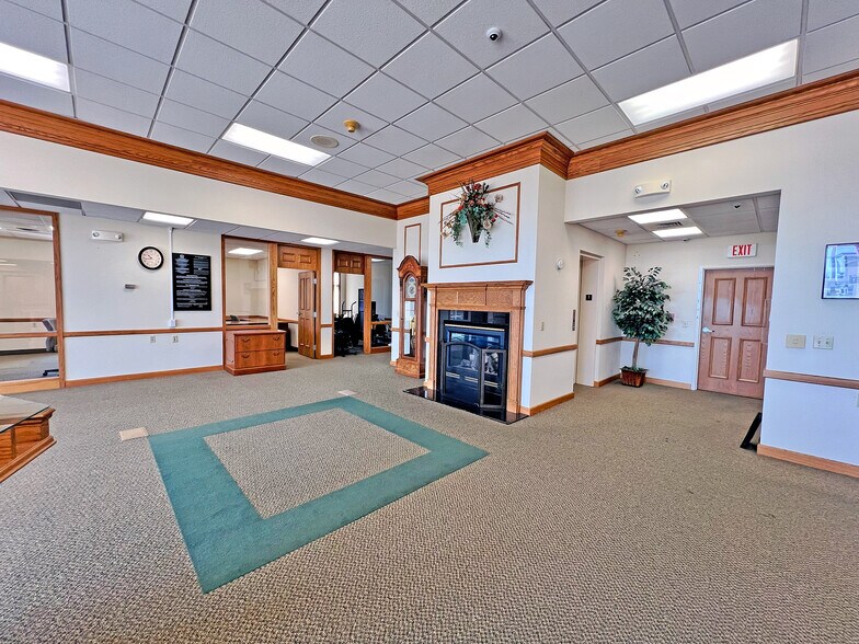 More Photos Of 2143 S State Route 157, Edwardsville Bank For Sale