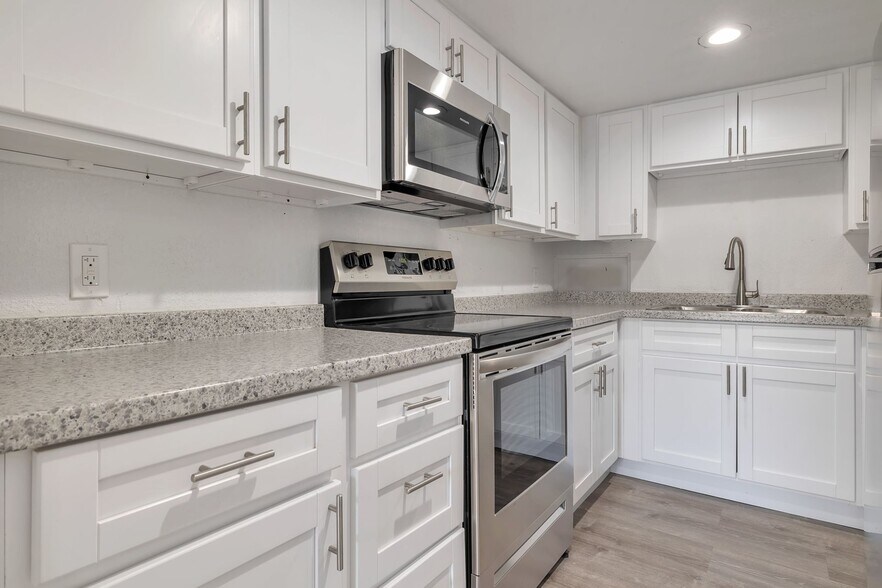 More Photos Of 1815 W Tuckey Ln, Phoenix Apartments For Sale