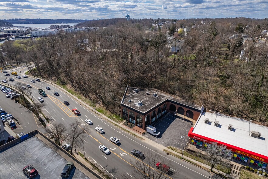 More Photos Of 1 Brewster St, Glen Cove Loft Creative Space For Lease