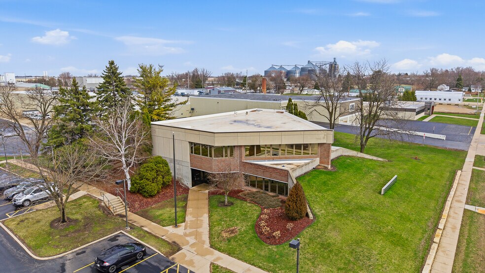 More Photos Of 424 E Oshkosh St, Ripon Manufacturing For Sale