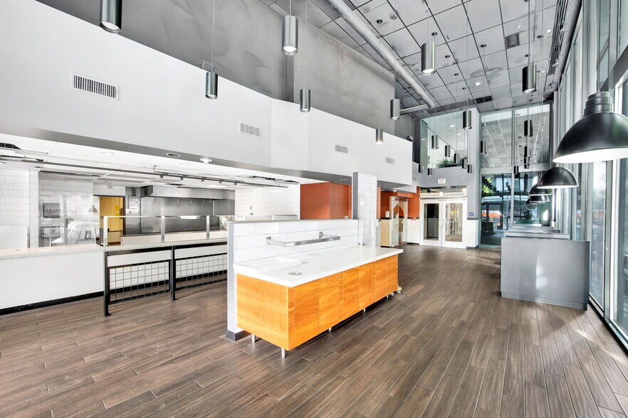 More Photos Of 701 W 7th St, Los Angeles Apartments For Lease