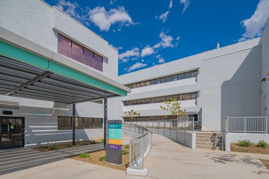 More Photos Of 1450 S Dobson Rd, Mesa Unknown For Lease