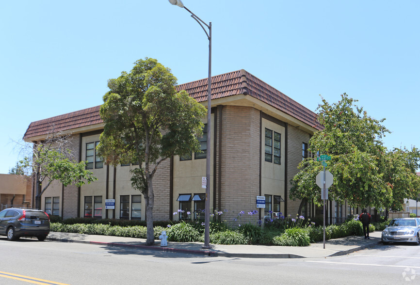 Primary Photo Of 303-325 W Joaquin Ave, San Leandro Office For Sale