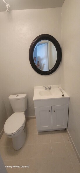 More Photos Of 2400 25th St N, Saint Petersburg Office For Sale