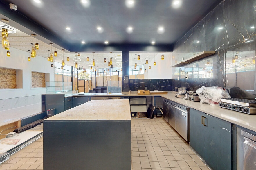 More Photos Of 3300 Adeline St, Berkeley Storefront For Lease