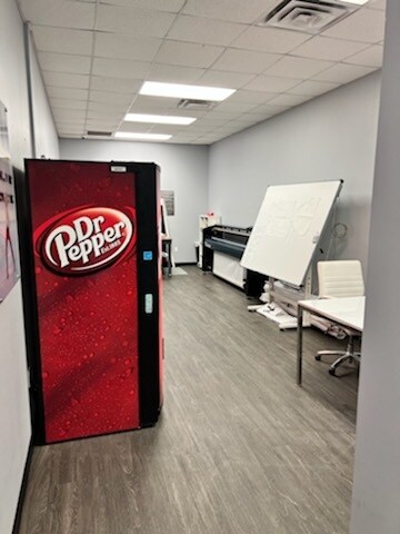 More Photos Of 11133 I-45 Fwy N, Conroe Light Manufacturing For Lease